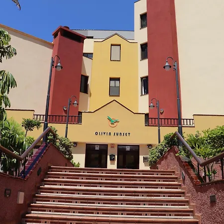 Espectacular Puerto de Santiago (Tenerife)